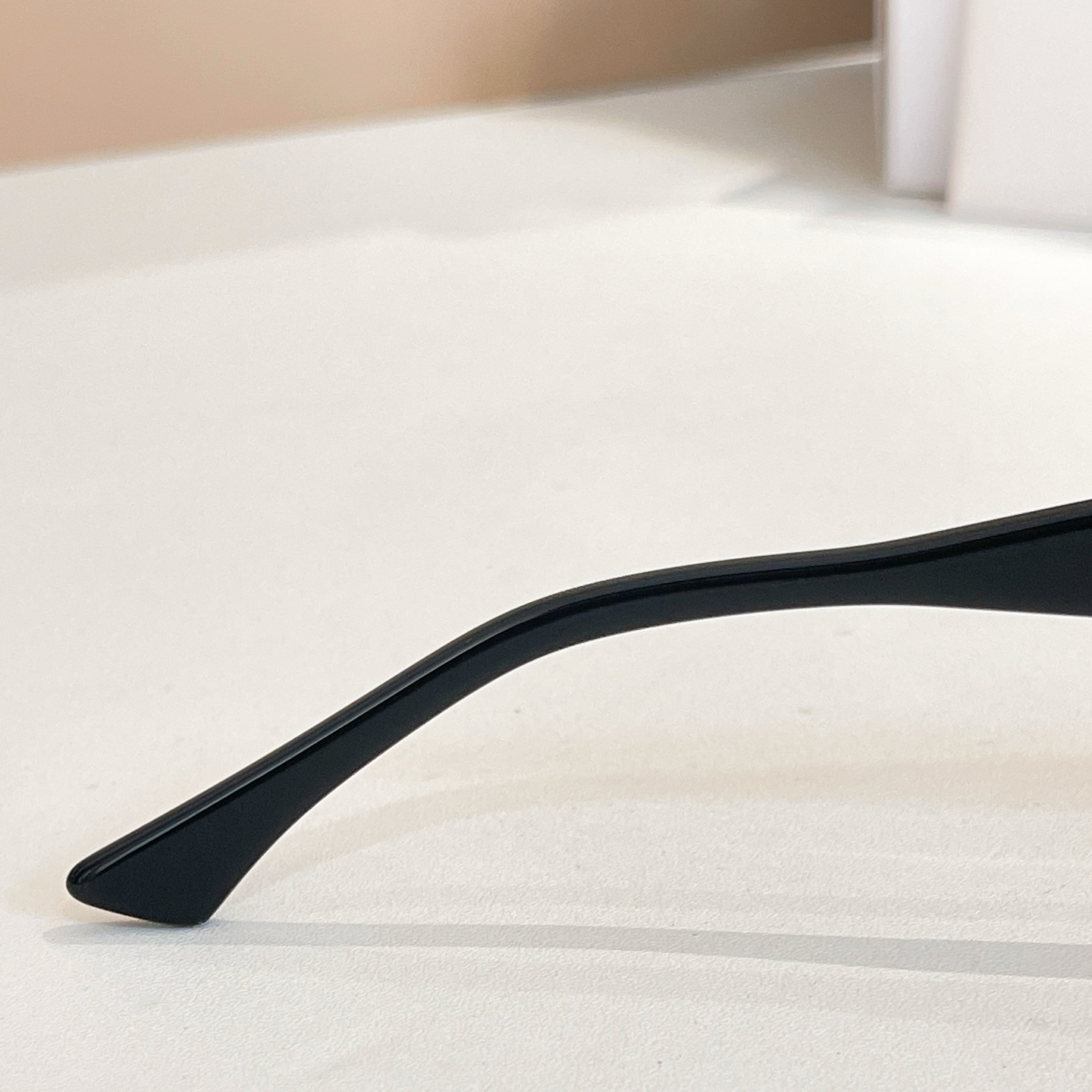 GUCC*🐝🐝🐝MODEL：GG1865O🐝🐝🐝SIZE：52口20-145🐝🐝🐝