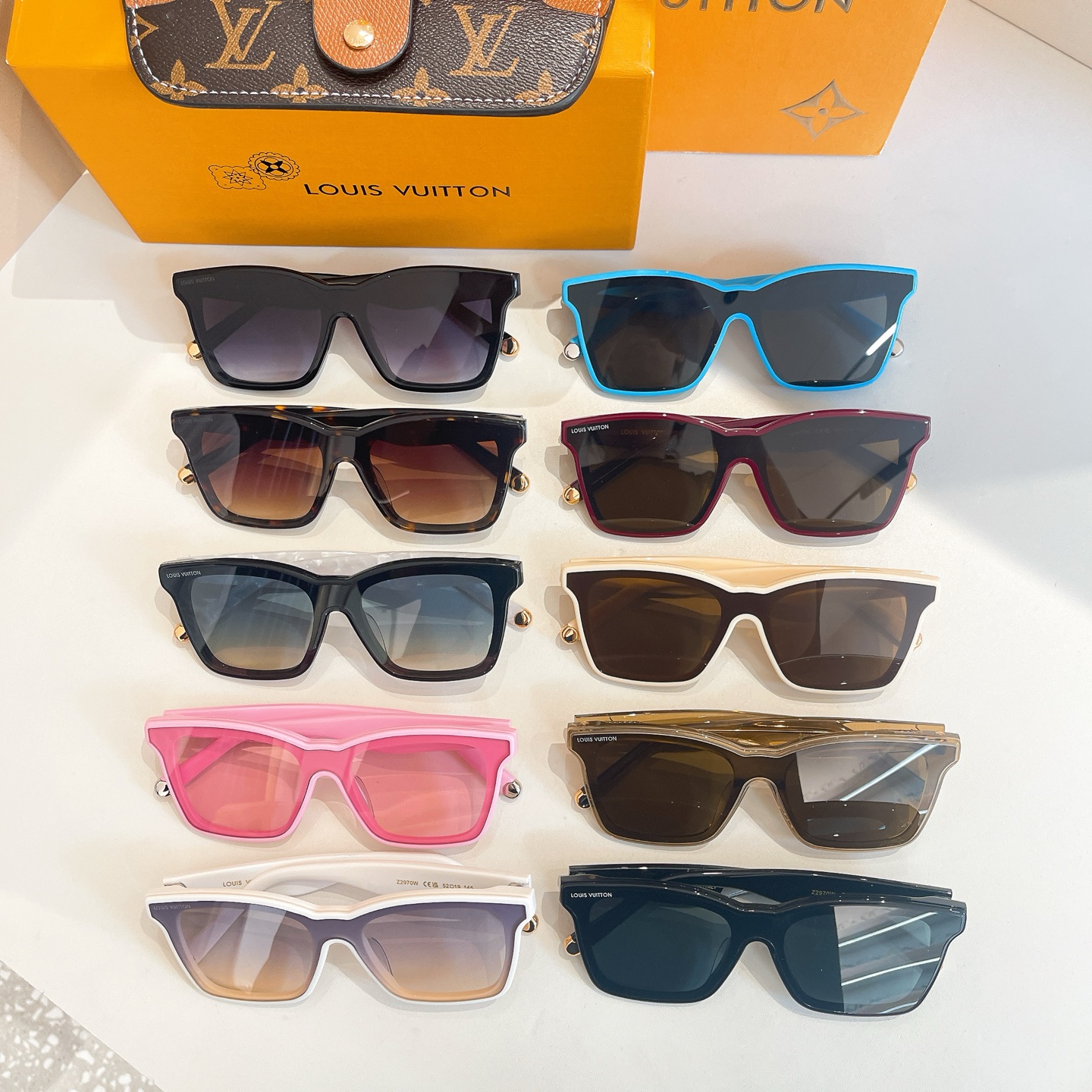 Louis Vuitton LOUIS VUITTO*太阳眼镜