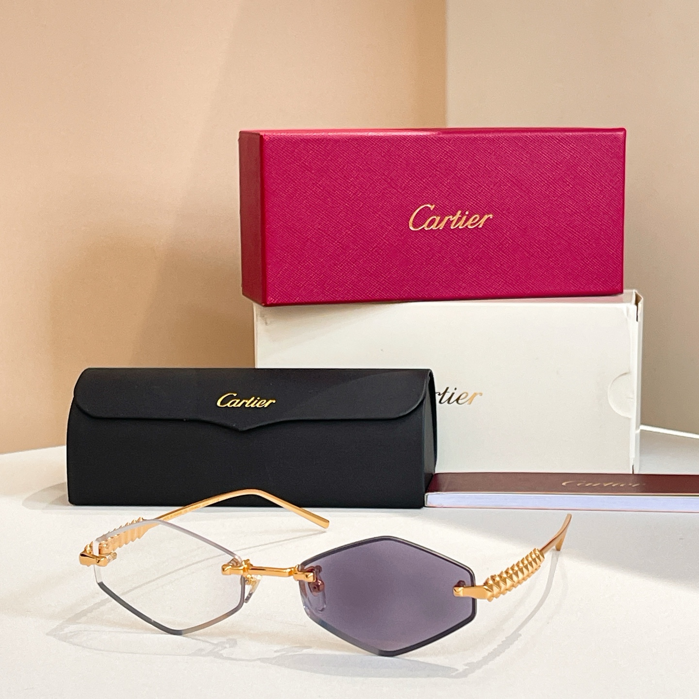 Cartie*✨✨✨MODEL：CT01595LO✨✨✨SIZE: 142✨✨✨太阳镜，变色片