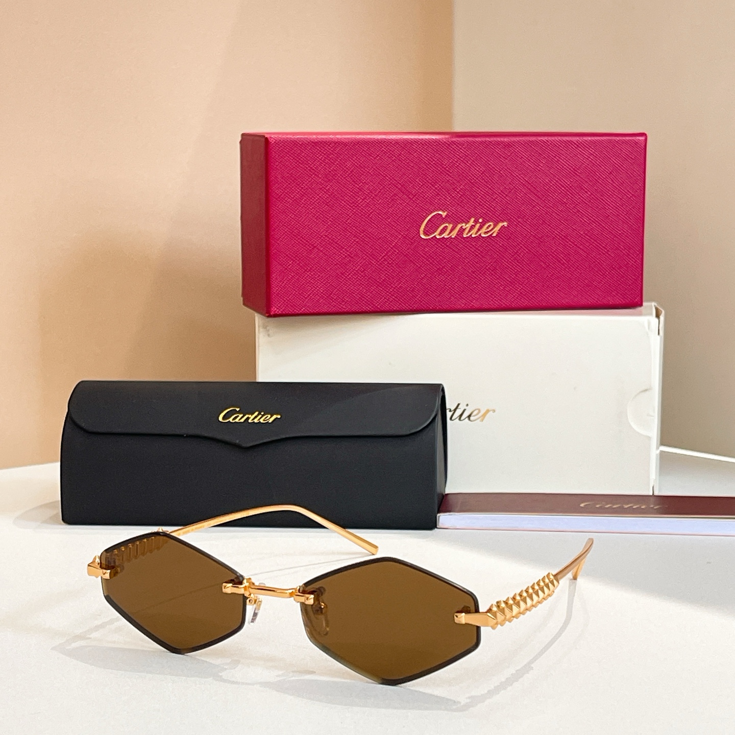 Cartie*✨✨✨MODEL：CT01595LO✨✨✨SIZE: 142✨✨✨太阳镜，变色片