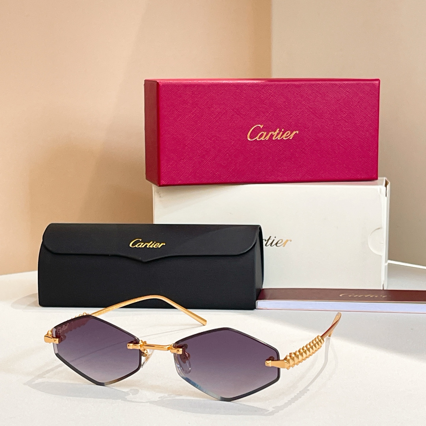 Cartie*✨✨✨MODEL：CT01595LO✨✨✨SIZE: 142✨✨✨太阳镜，变色片