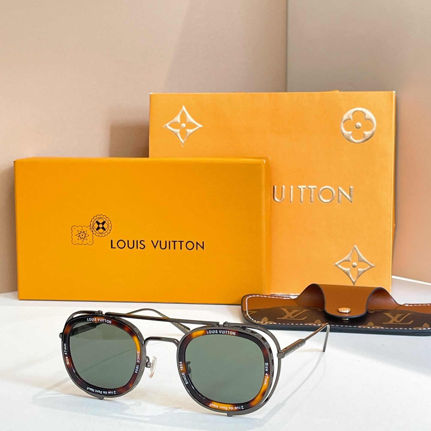 LOUIS VUITTO*✨✨✨MODEL：Z2213U✨✨✨ SIZE：48口29-147✨✨✨