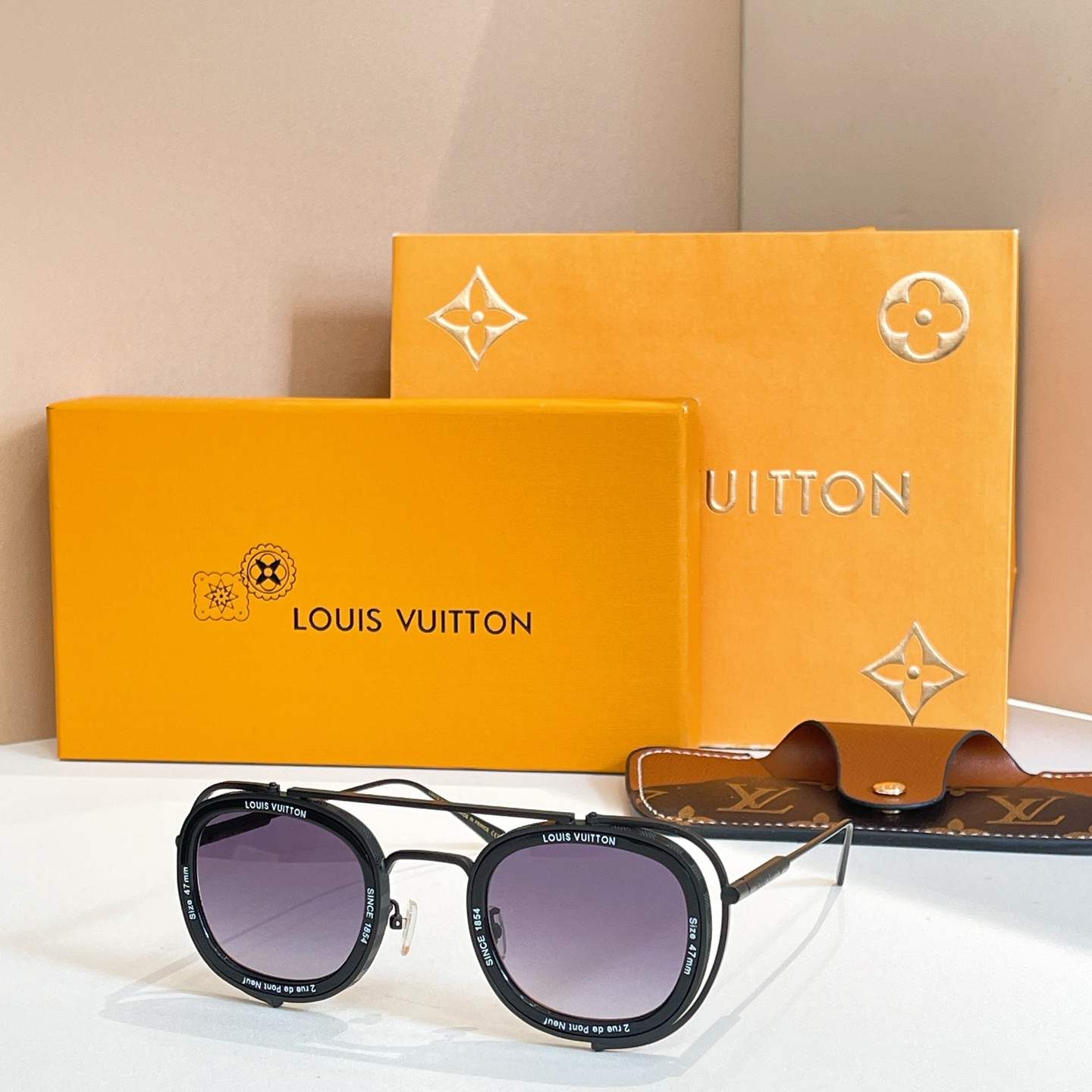 LOUIS VUITTO*✨✨✨MODEL：Z2213U✨✨✨ SIZE：48口29-147✨✨✨