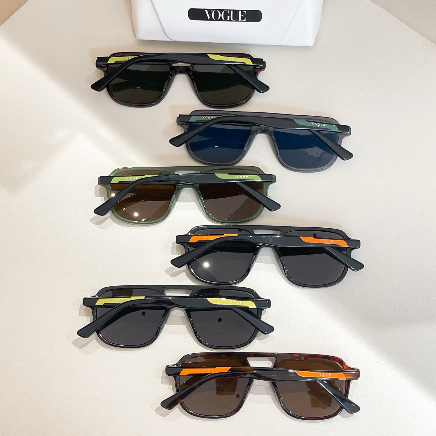 Vogue🎾🎾🎾model：VO 2024 🎾🎾🎾size：49口15-145🎾🎾🎾