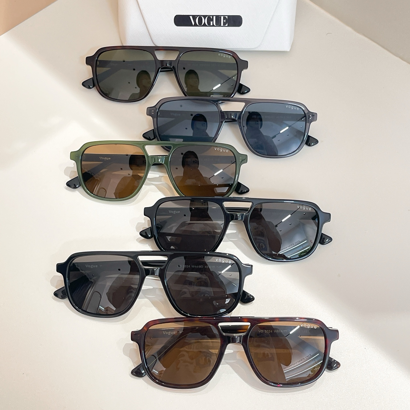 Vogue🎾🎾🎾model：VO 2024 🎾🎾🎾size：49口15-145🎾🎾🎾