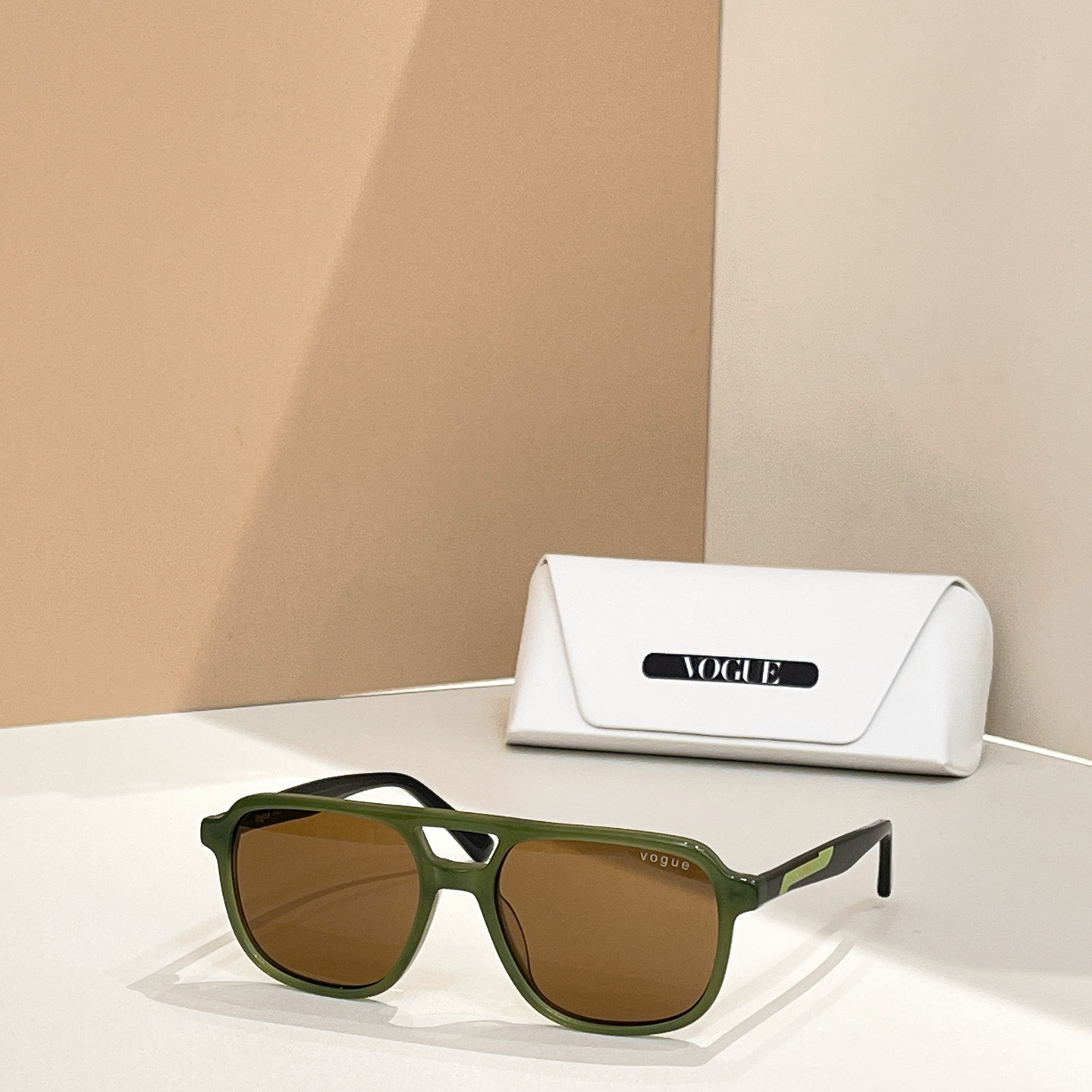 Vogue🎾🎾🎾model：VO 2024 🎾🎾🎾size：49口15-145🎾🎾🎾