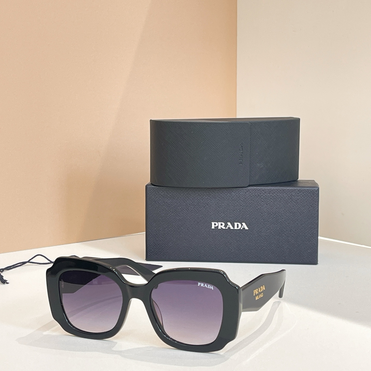 PRADA✨✨✨MODEL：SPR 16Y✨✨✨SIZE：51口21-145✨✨✨