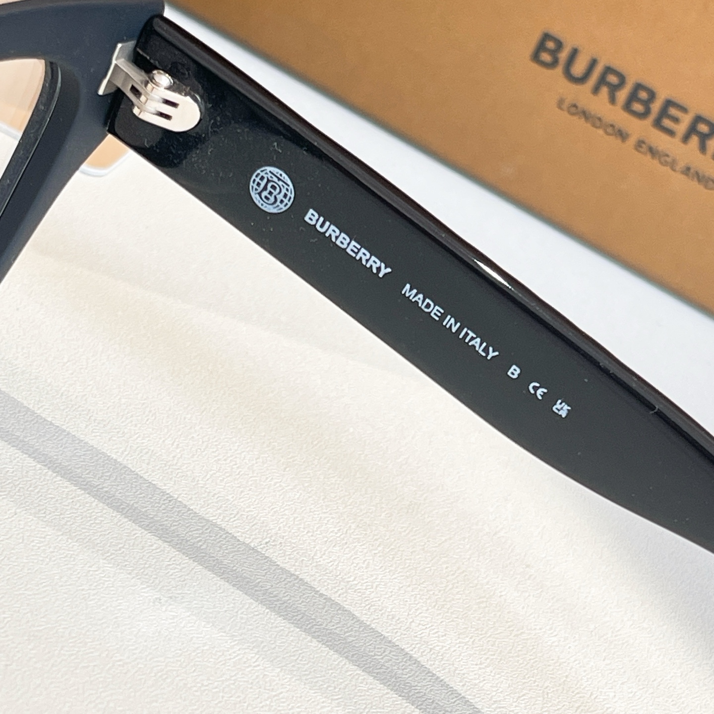 BURBERR*⭐️⭐️⭐️MODEL：B 2393D⭐️⭐️⭐️SIZE：53口19-145⭐️⭐️⭐