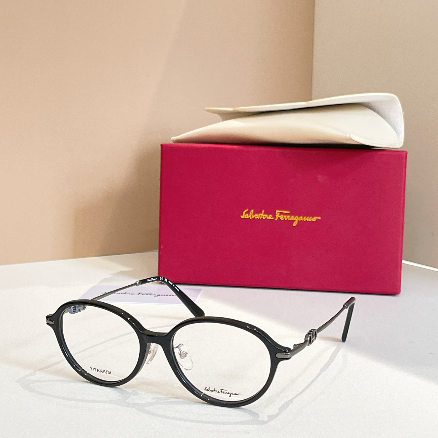 Salvatore ferragam* 菲*拉格慕 💚💚MODEL：SF2565A💚💚💚SIZE：53口