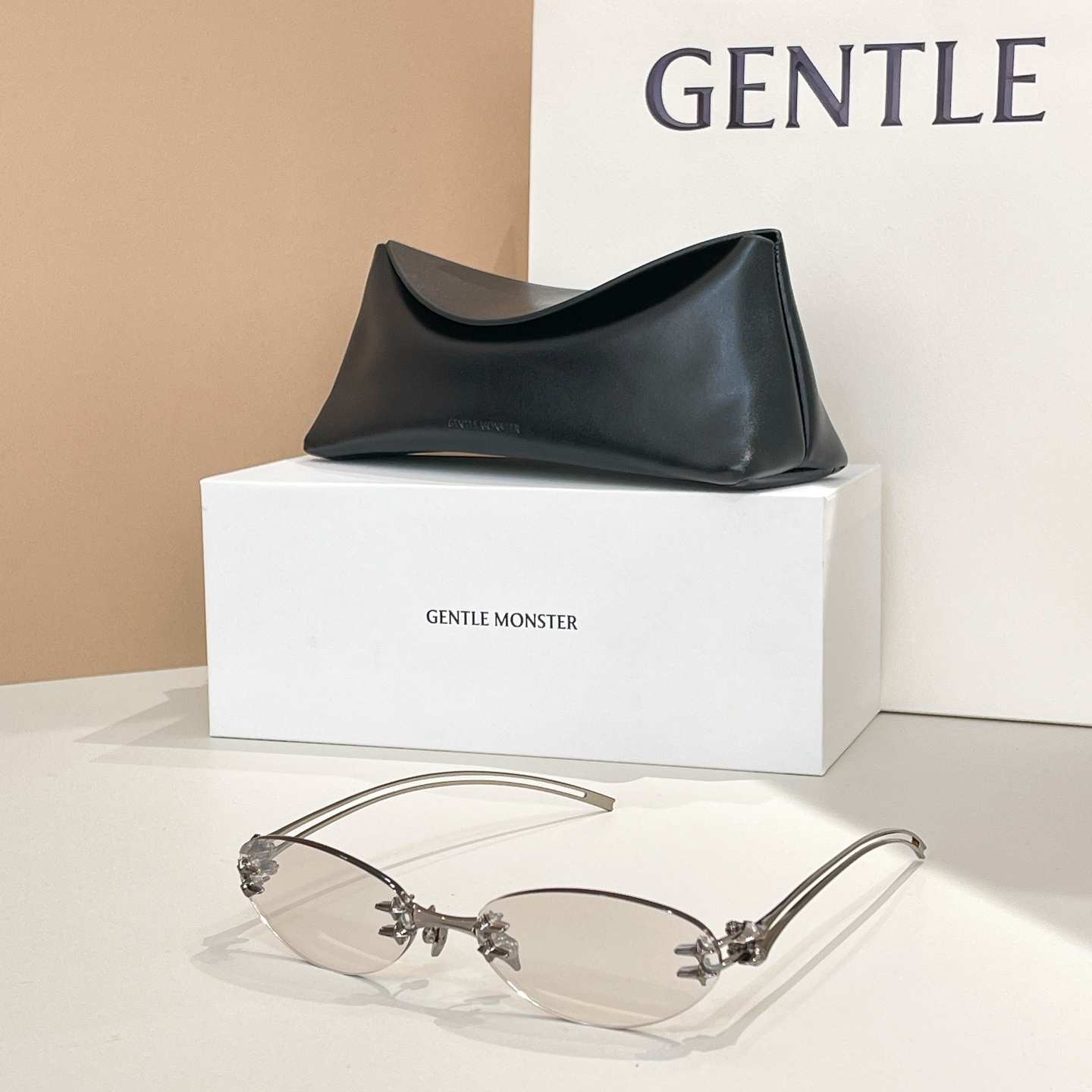 GENTLE MONSTE*🐼🐼🐼MODEL：NODE🐼🐼🐼SIZE：59口17-135🐼🐼🐼