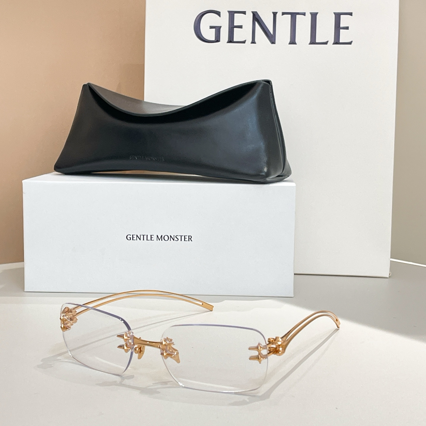 GENTLE MONSTE*🐼🐼🐼MODEL：TEIRA🐼🐼🐼SIZE：59口17-135🐼🐼🐼