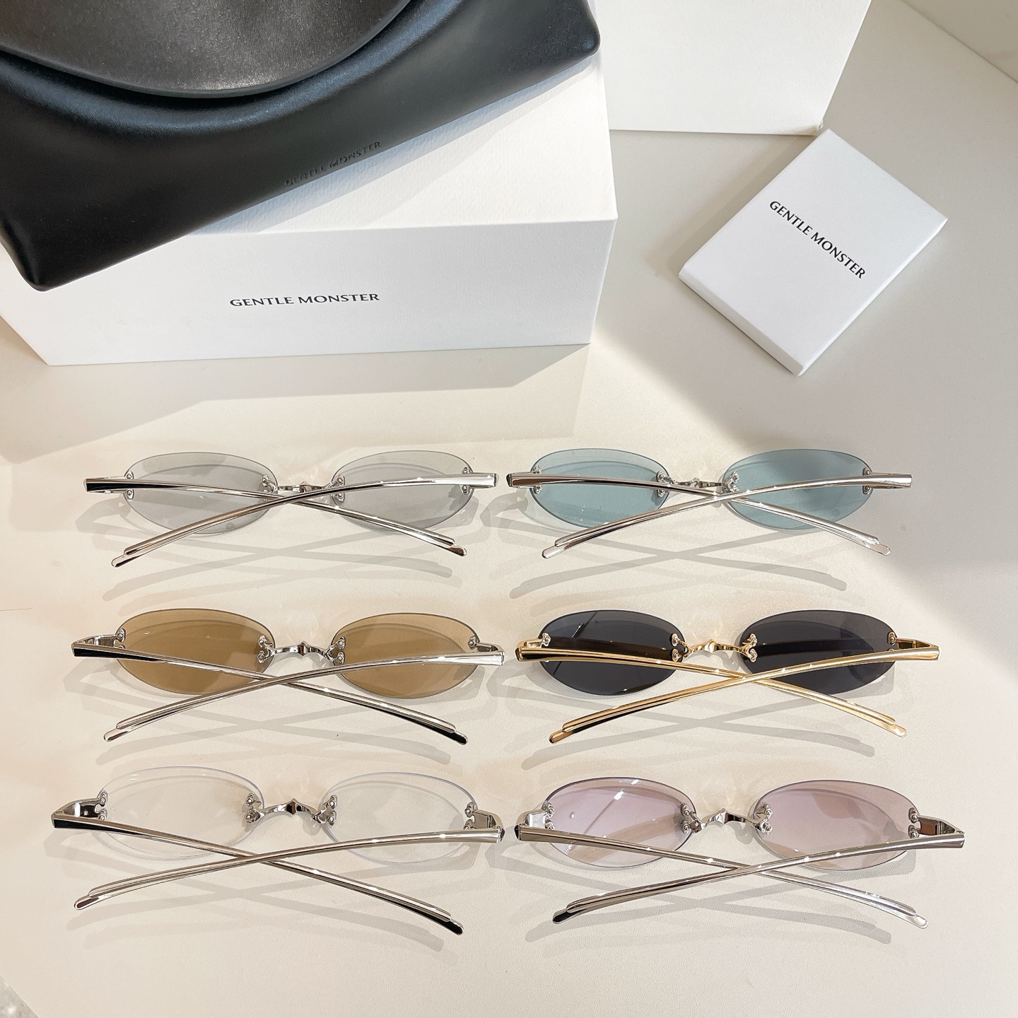 GENTLE MONSTE*🐼🐼🐼MODEL：FURI 🐼🐼🐼SIZE：57口19-135🐼🐼🐼钛～