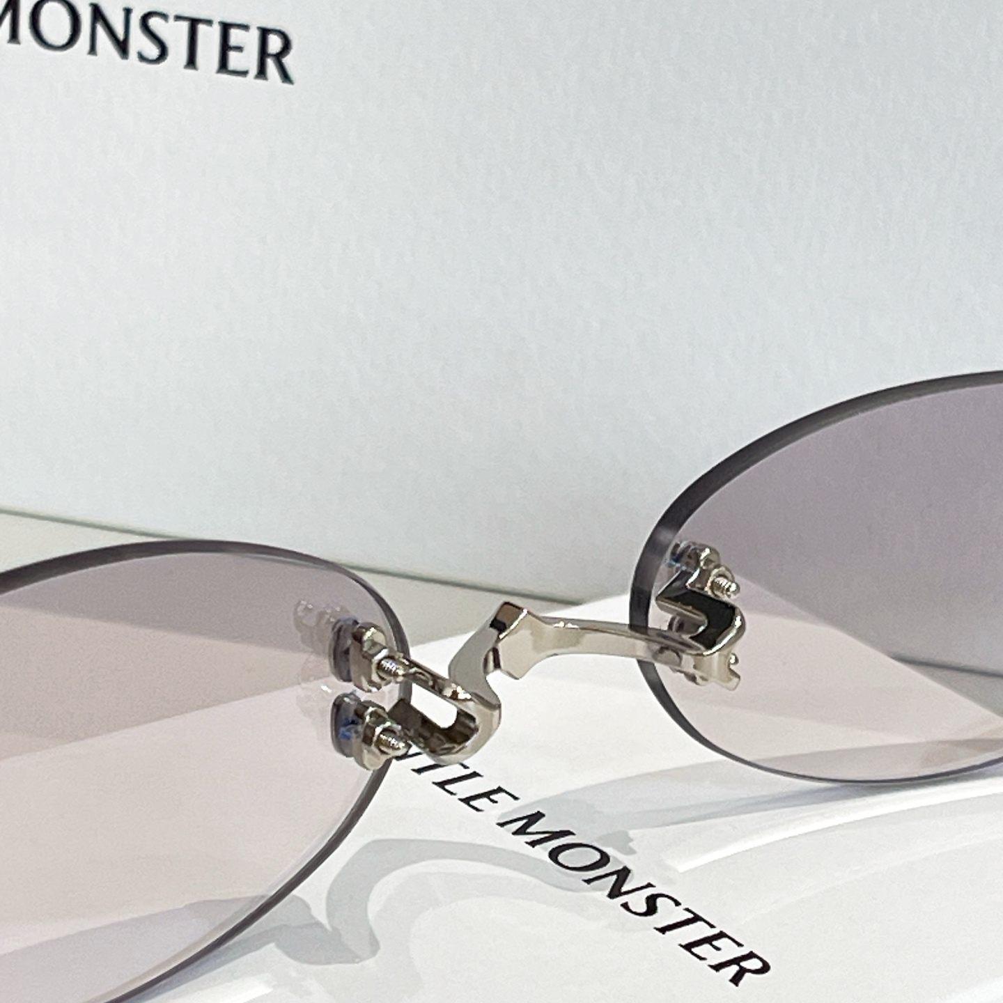 GENTLE MONSTE*🐼🐼🐼MODEL：FURI 🐼🐼🐼SIZE：57口19-135🐼🐼🐼钛～