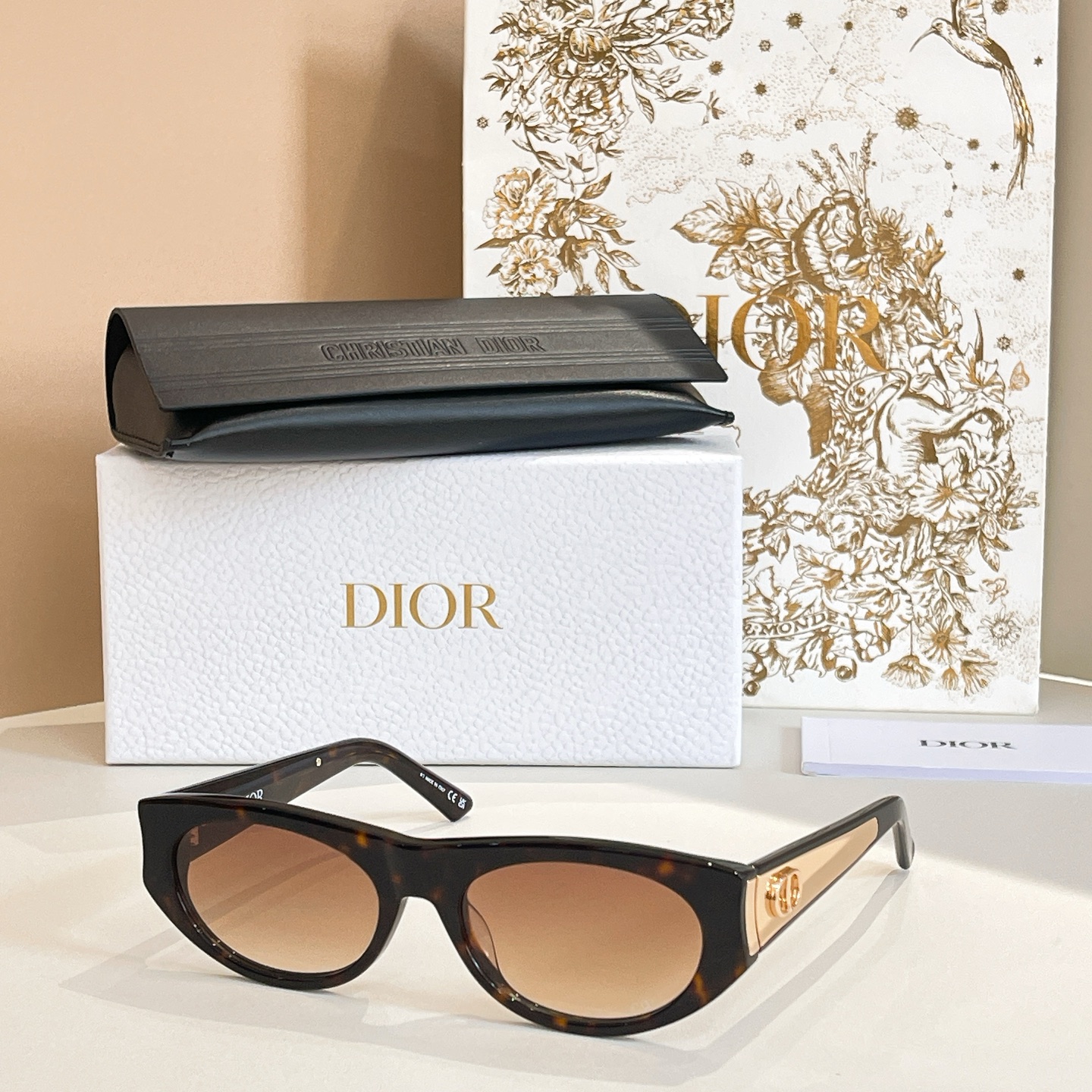DIO*🌟🌟🌟MODEL：Dior Glow B2F🌟🌟🌟SIZE：56口18-140🌟🌟🌟