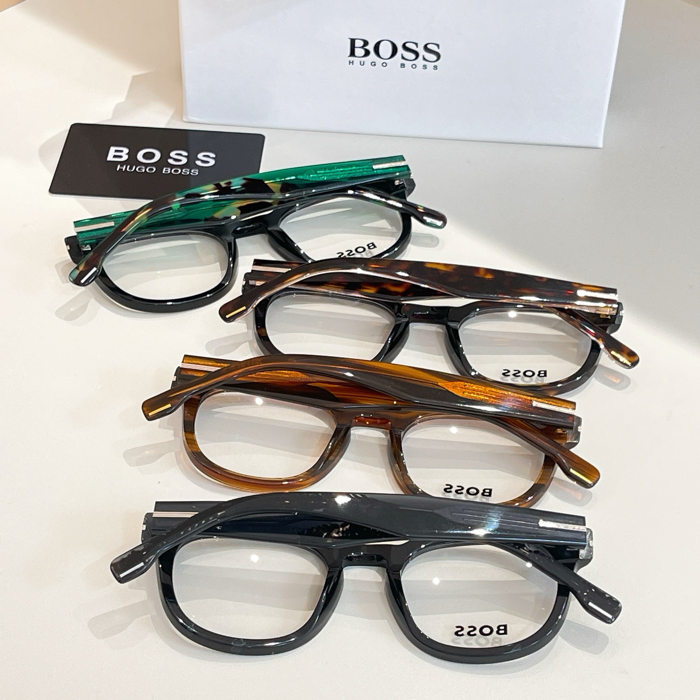 BOSS✨✨✨MODEL: 1719✨✨✨SIZE: 150✨✨✨原装货品～～