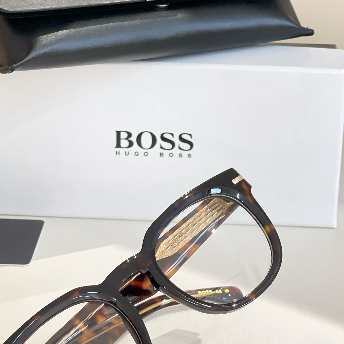 BOSS✨✨✨MODEL: 1719✨✨✨SIZE: 150✨✨✨原装货品～～