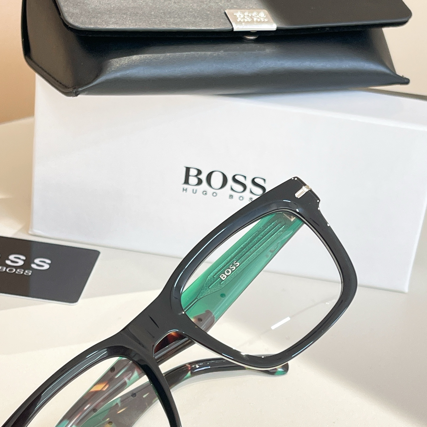 BOSS✨✨✨MODEL: 1720✨✨✨SIZE: 150✨✨✨原装货品～～