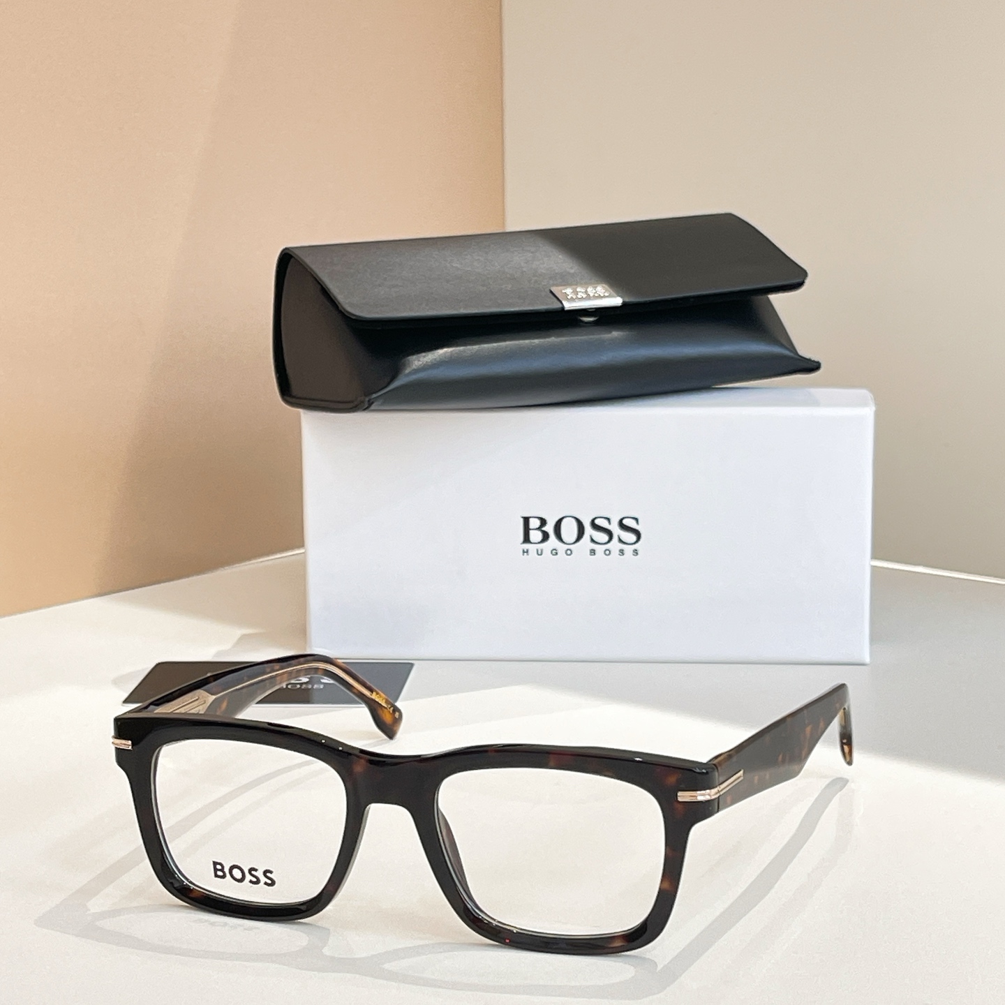 BOSS✨✨✨MODEL: 1720✨✨✨SIZE: 150✨✨✨原装货品～～