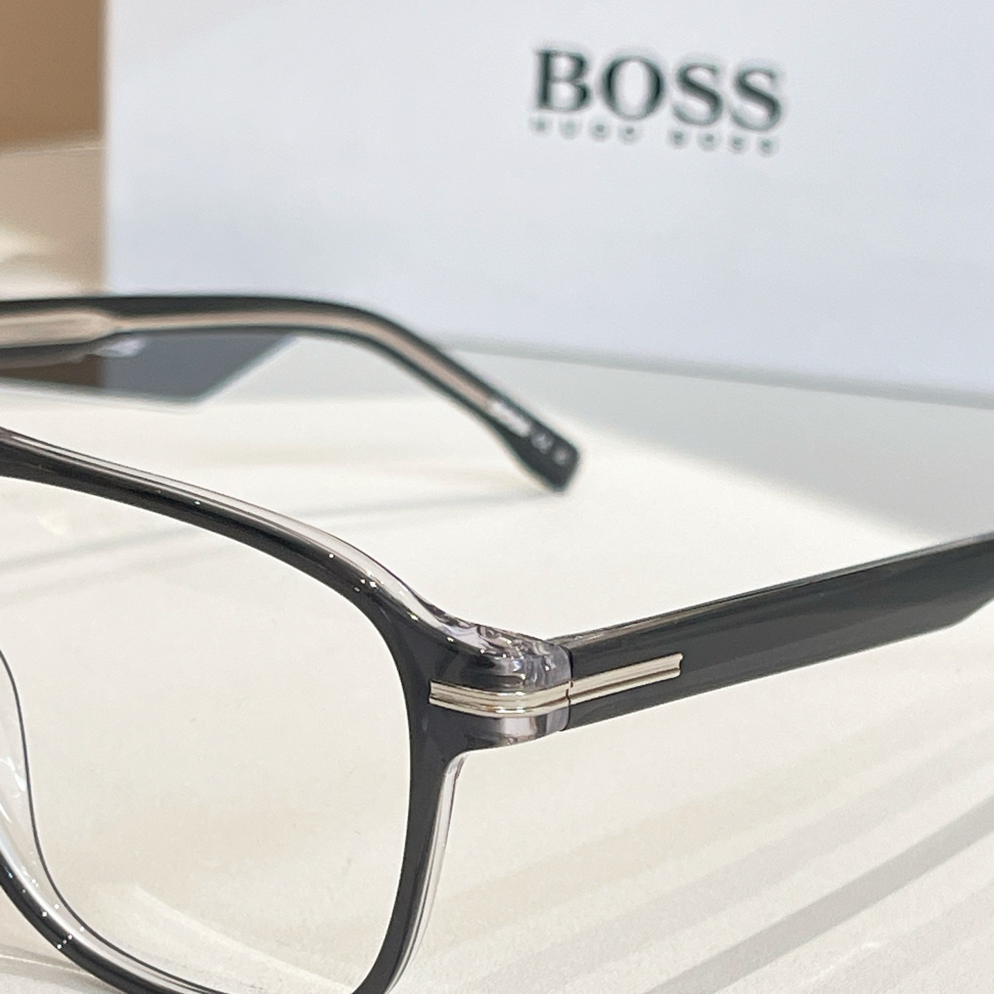 BOSS✨✨✨MODEL: 1600✨✨✨SIZE: 145✨✨✨原装货品～～