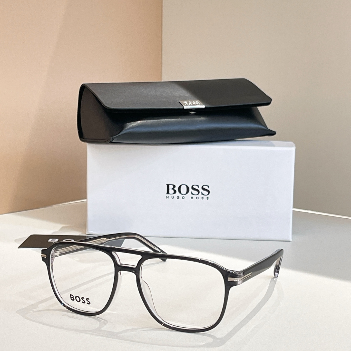 BOSS✨✨✨MODEL: 1600✨✨✨SIZE: 145✨✨✨原装货品～～