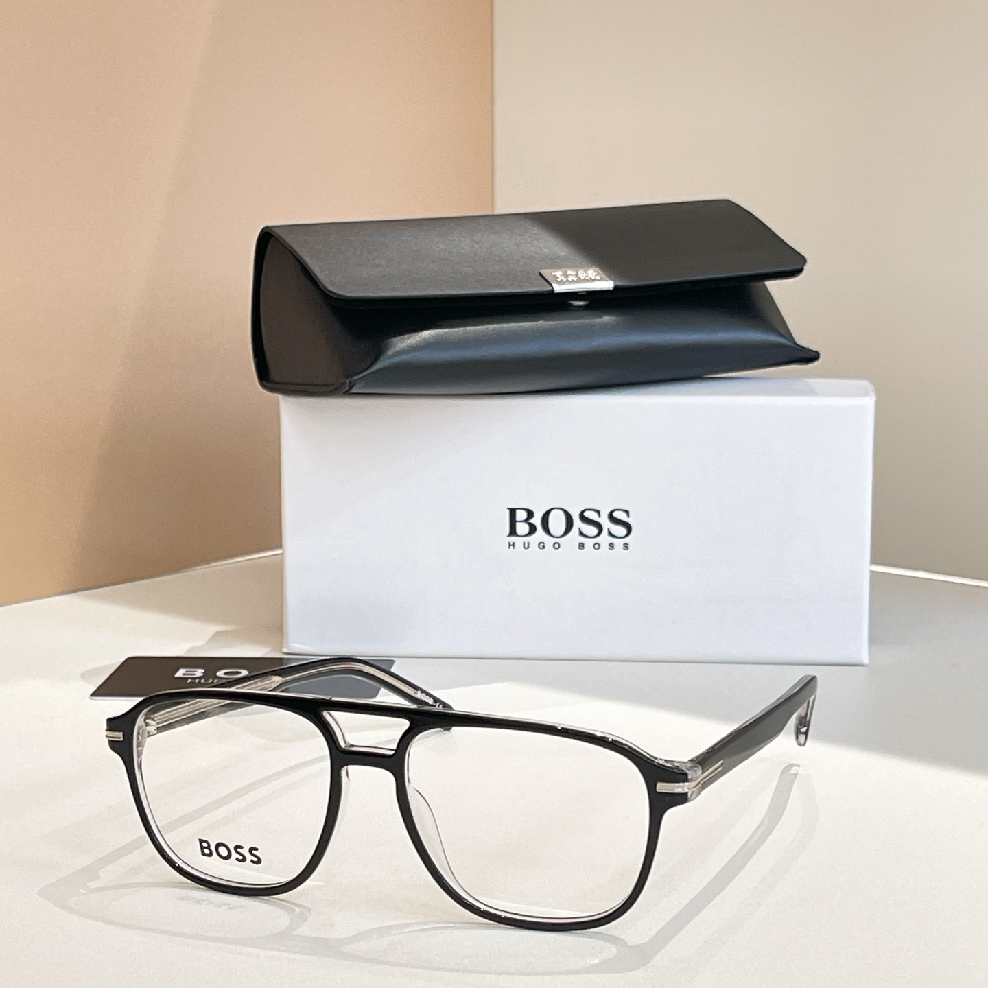 BOSS✨✨✨MODEL: 1600✨✨✨SIZE: 145✨✨✨原装货品～～