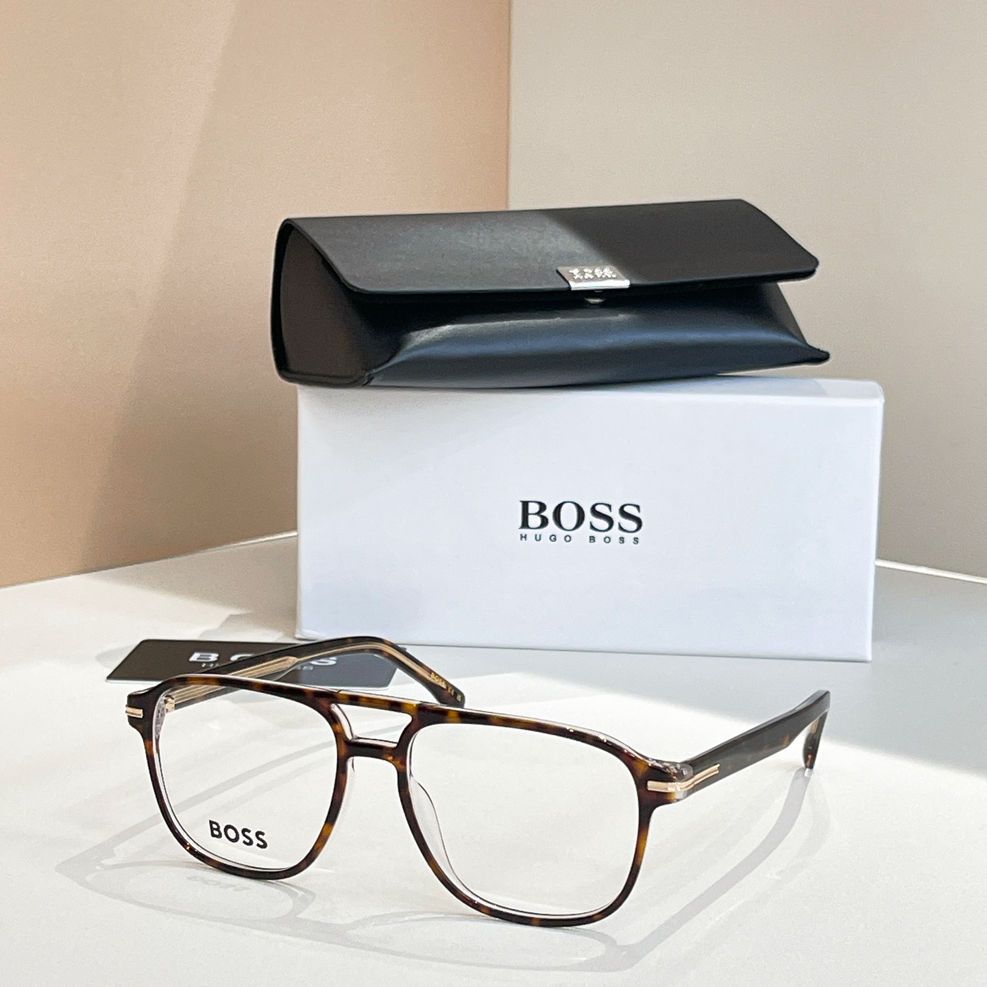 BOSS✨✨✨MODEL: 1600✨✨✨SIZE: 145✨✨✨原装货品～～