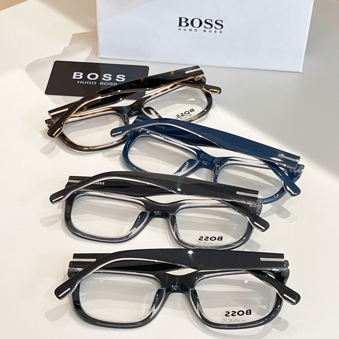 BOSS✨✨✨MODEL: 1746/S✨✨✨SIZE: 55口19-145✨✨✨原装货品～～
