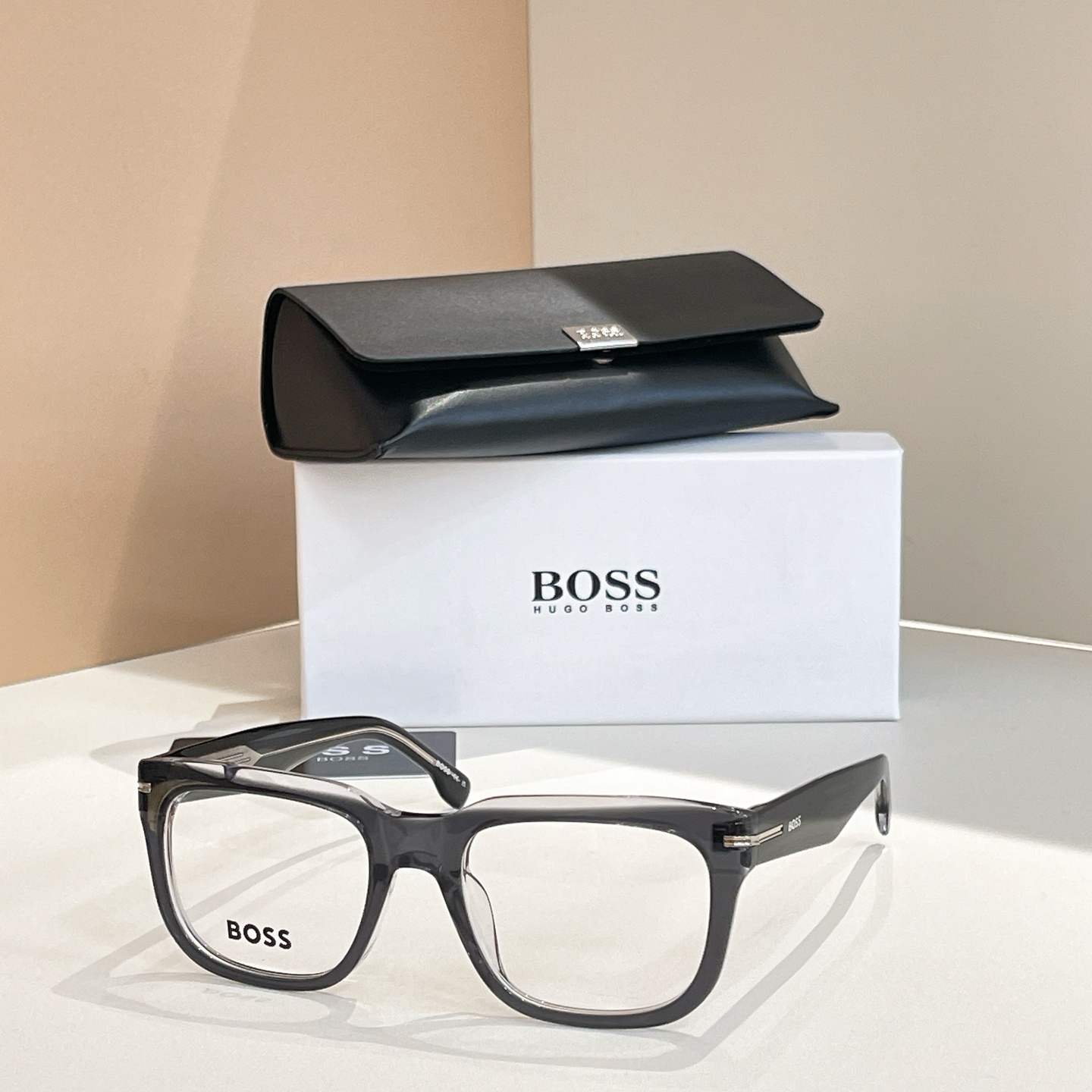 BOSS✨✨✨MODEL: 1746/S✨✨✨SIZE: 55口19-145✨✨✨原装货品～～