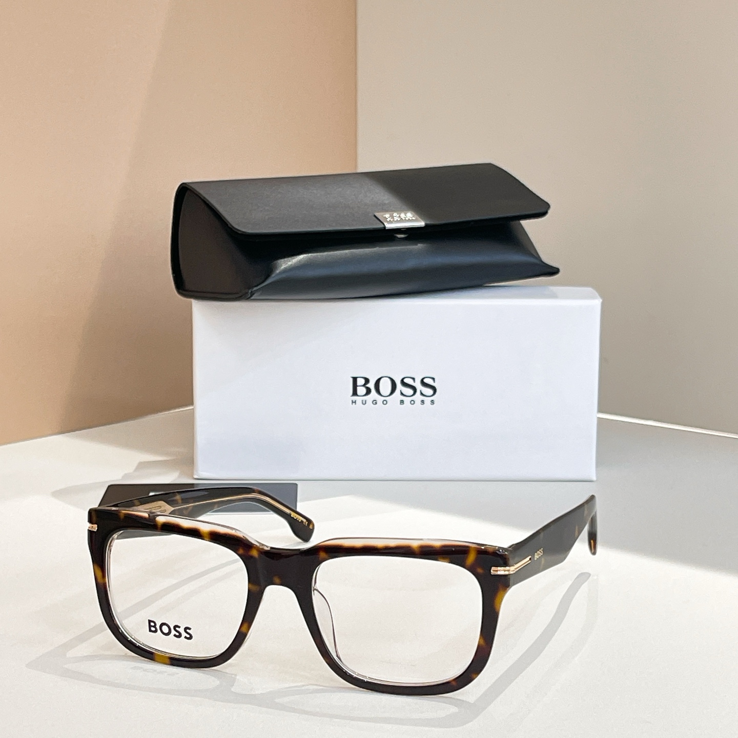 BOSS✨✨✨MODEL: 1746/S✨✨✨SIZE: 55口19-145✨✨✨原装货品～～