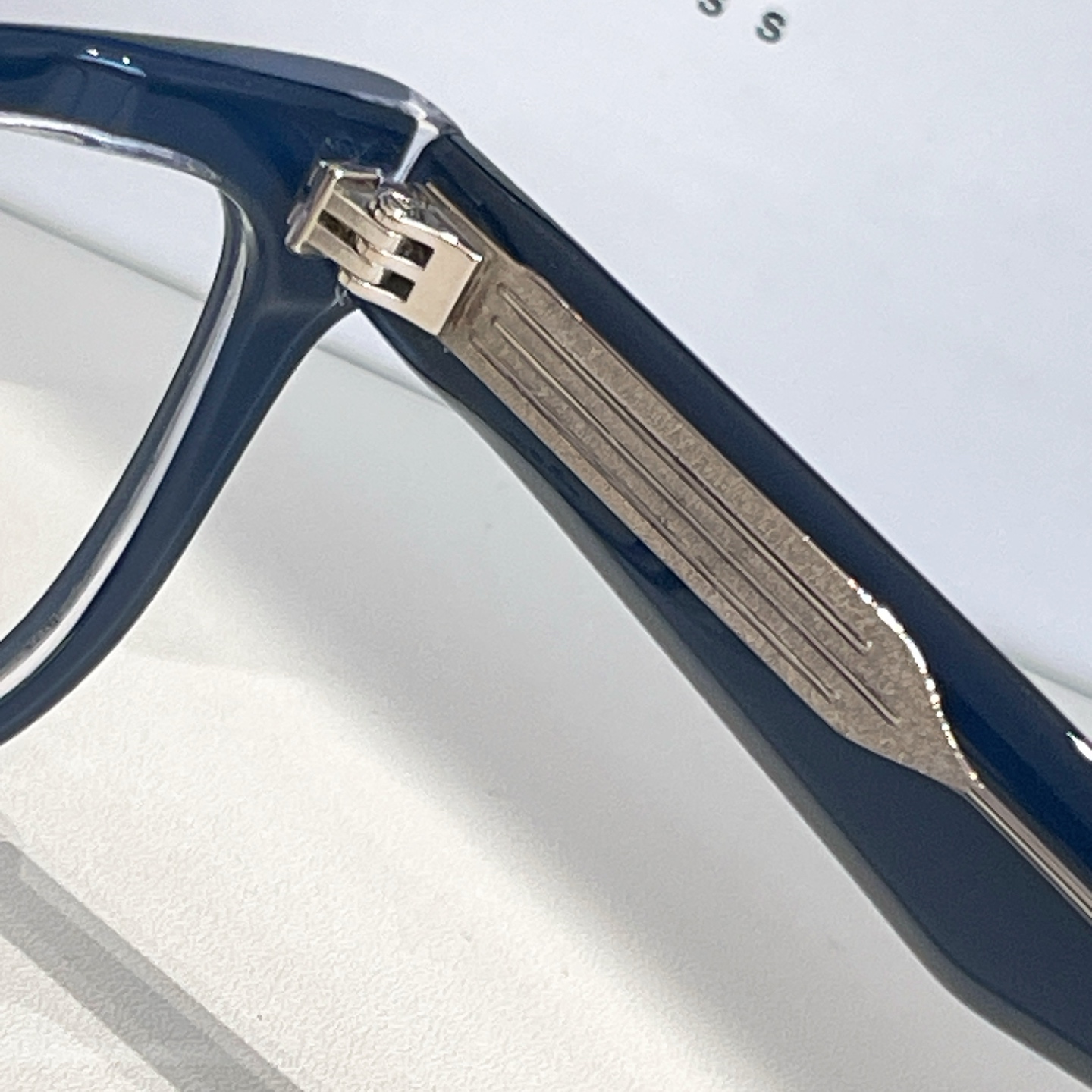 BOSS✨✨✨MODEL: 1746/S✨✨✨SIZE: 55口19-145✨✨✨原装货品～～