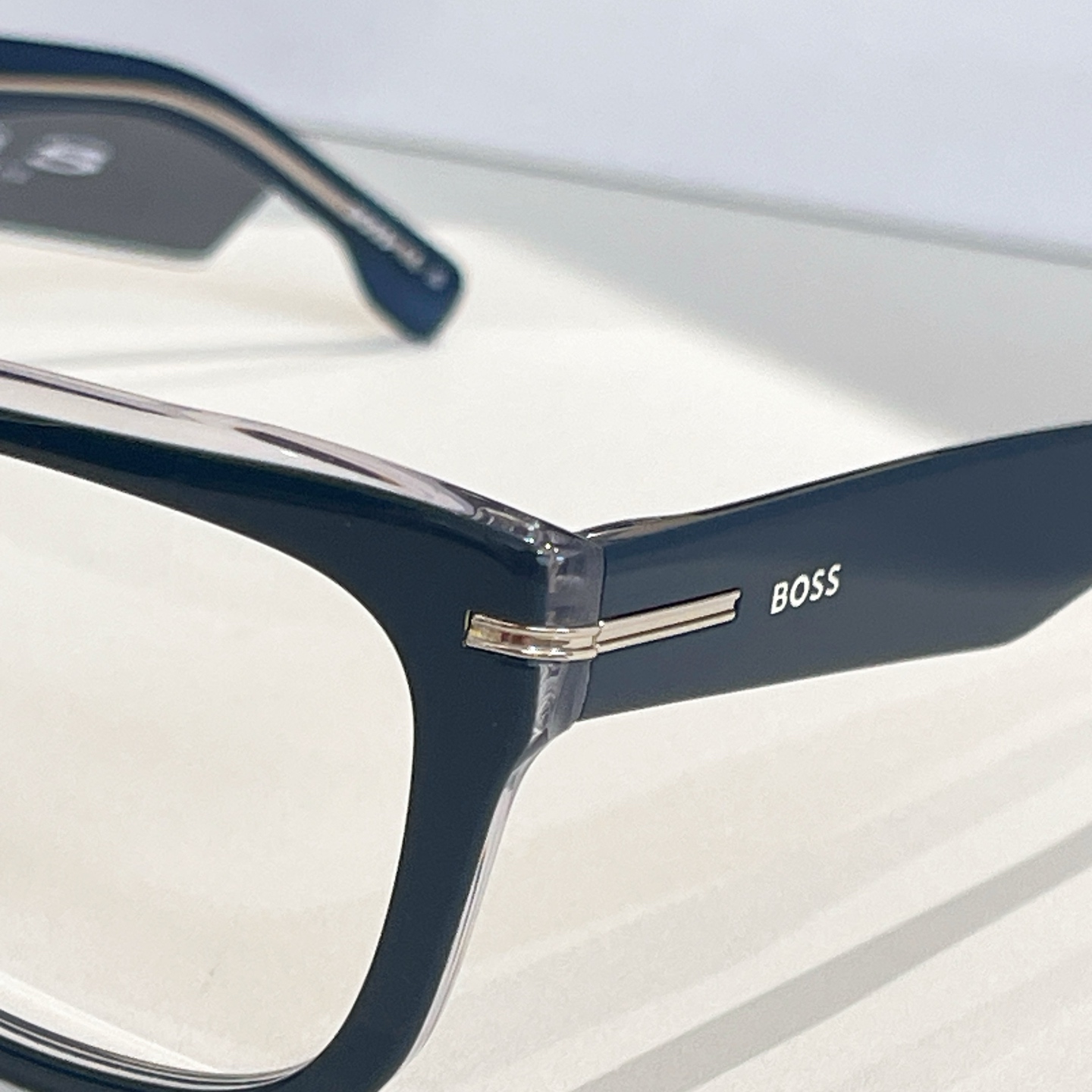 BOSS✨✨✨MODEL: 1746/S✨✨✨SIZE: 55口19-145✨✨✨原装货品～～