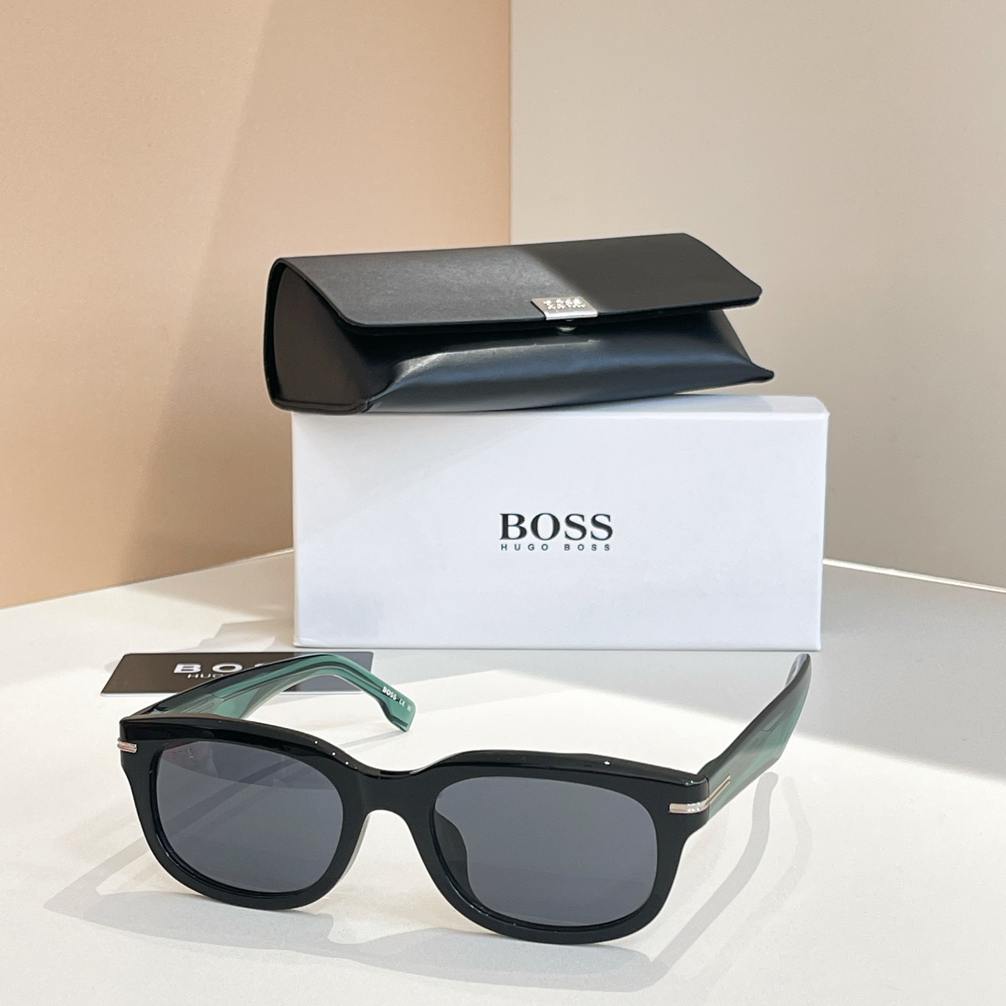 BOSS✨✨✨MODEL: 1739/S✨✨✨SIZE: 150✨✨✨原装货品～～