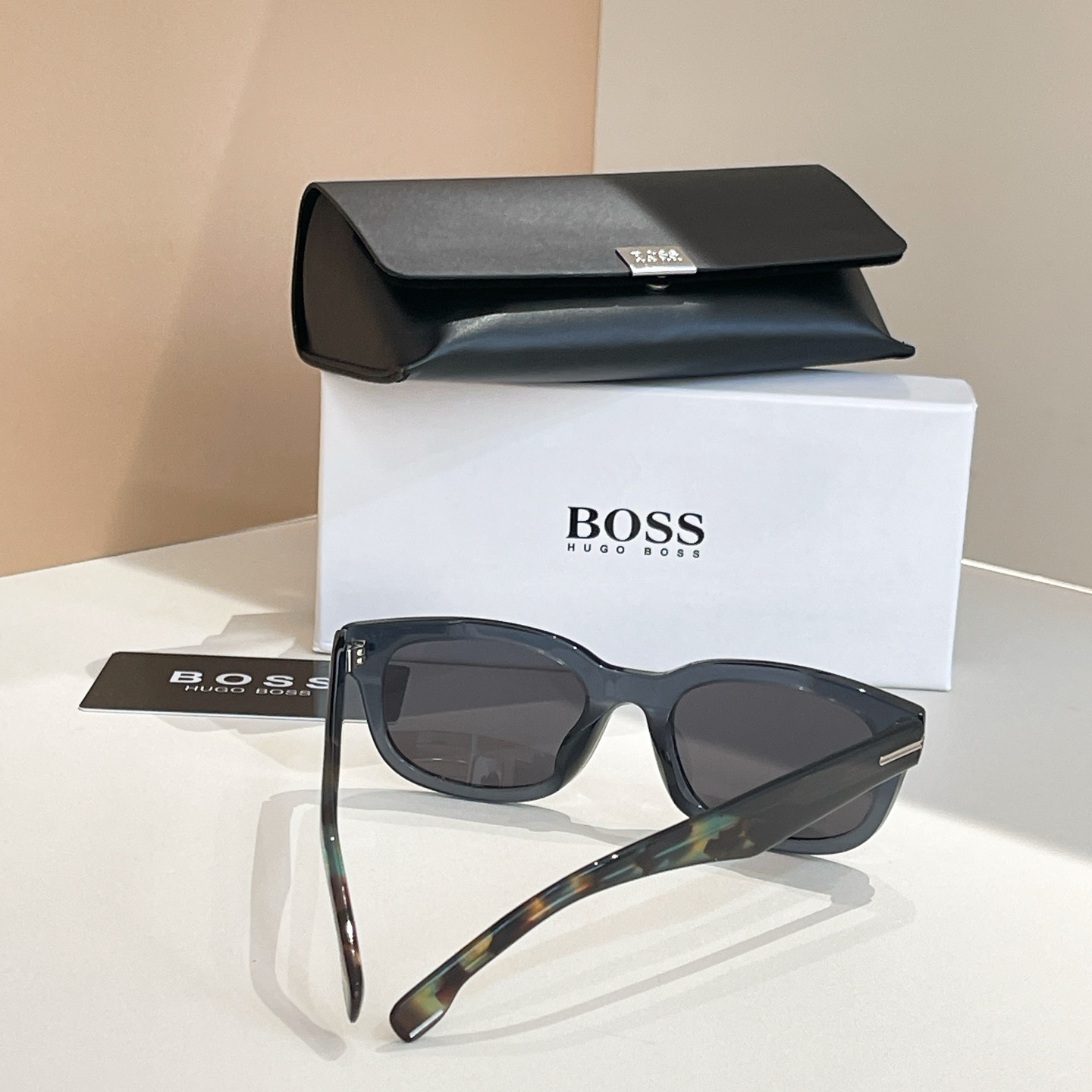 BOSS✨✨✨MODEL: 1739/S✨✨✨SIZE: 150✨✨✨原装货品～～