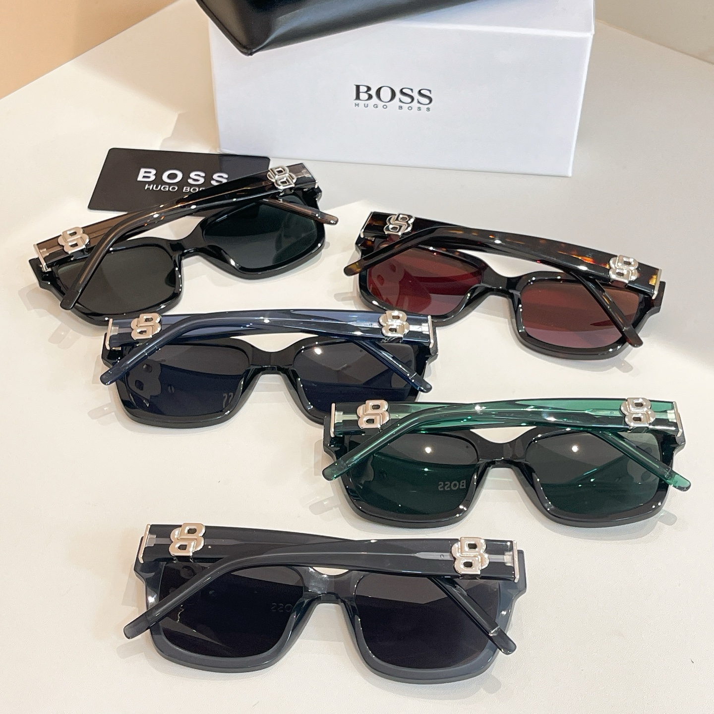 BOSS✨✨✨MODEL: 1744/S✨✨✨SIZE: 140✨✨✨原装货品～～