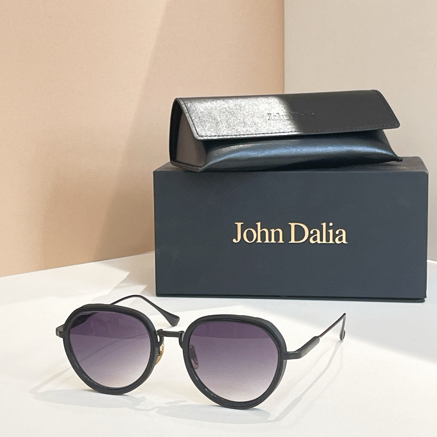 John Daila🌟🌟🌟MODEL: JOHNDALIASCARLETT🌟🌟🌟SIZE: 52口22-