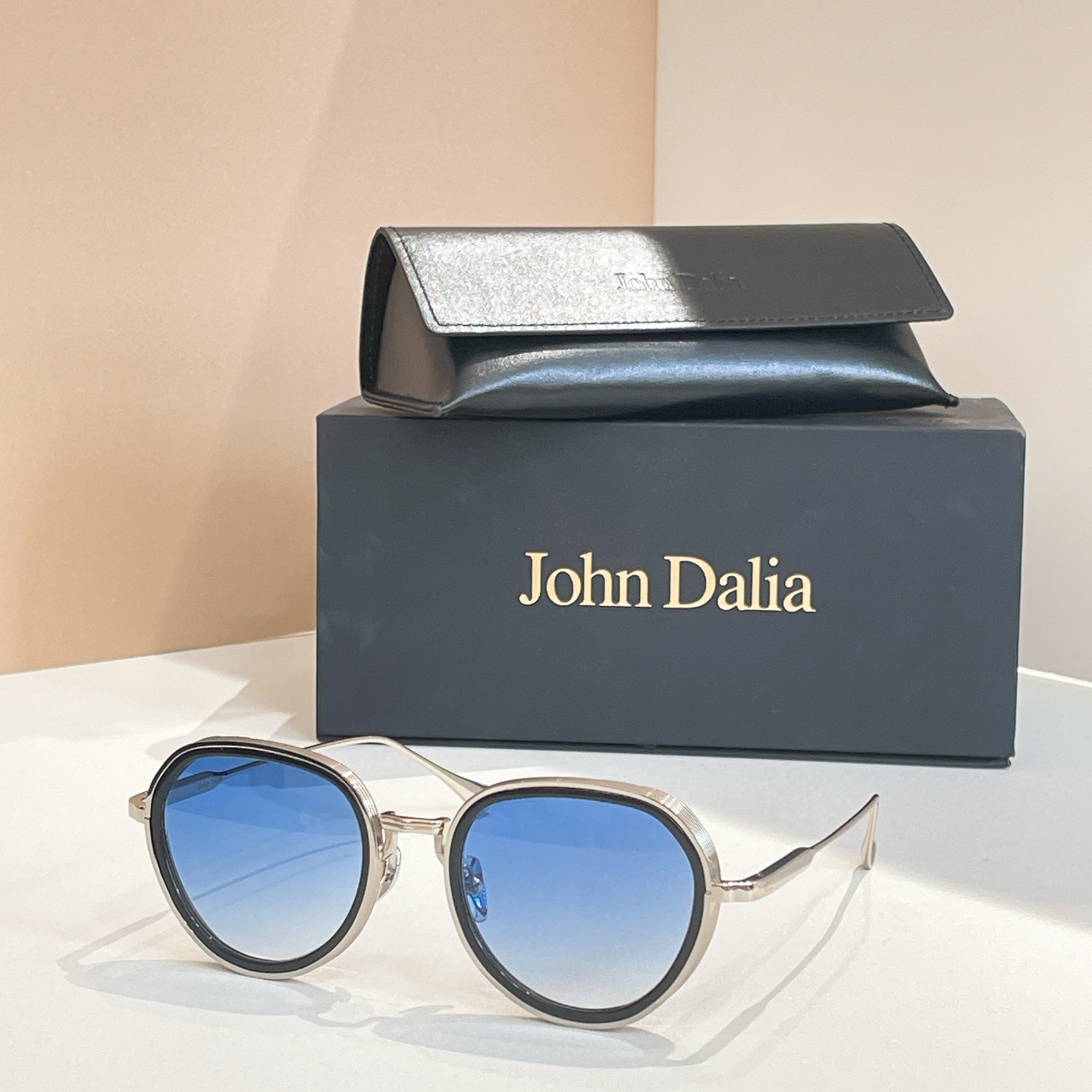 John Daila🌟🌟🌟MODEL: JOHNDALIASCARLETT🌟🌟🌟SIZE: 52口22-