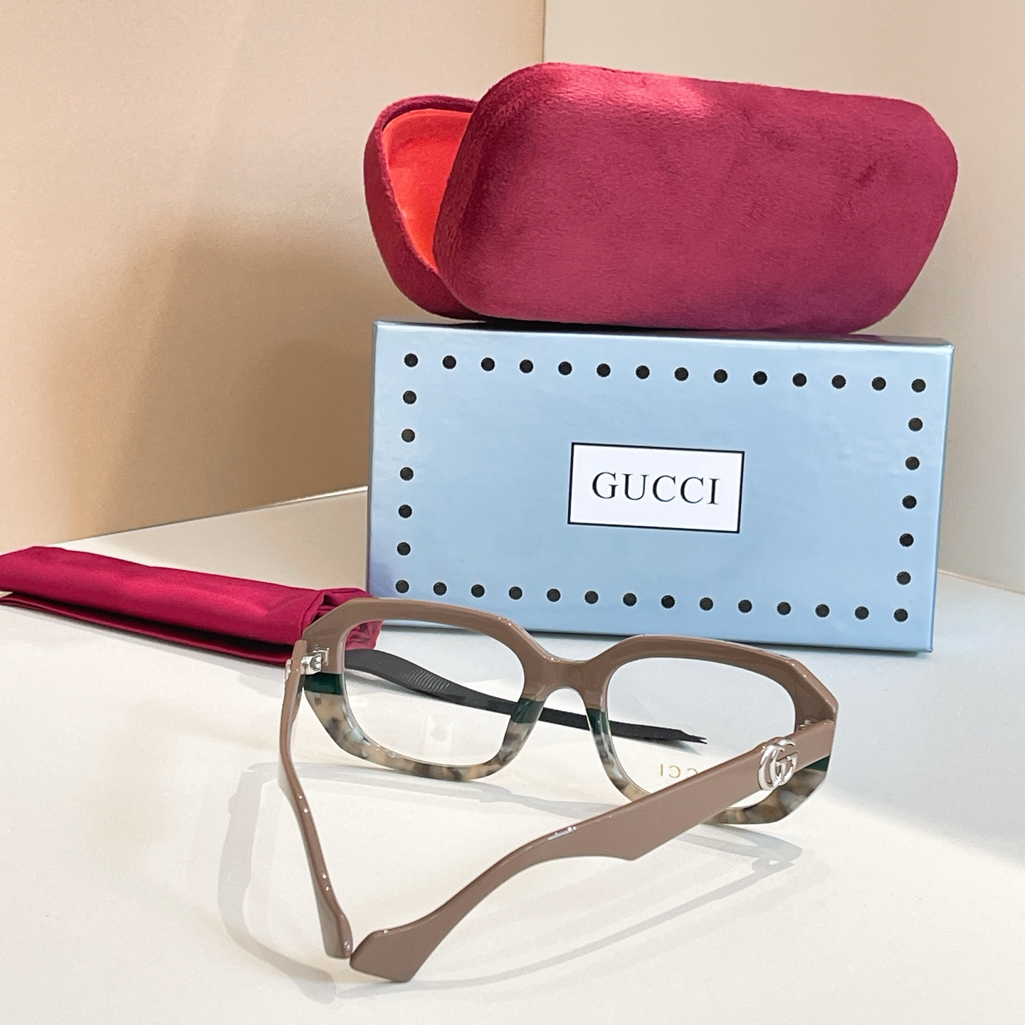 GUCC*🐝🐝🐝MODEL:GG1526O🐝🐝🐝SIZE:52口18-145🐝🐝🐝