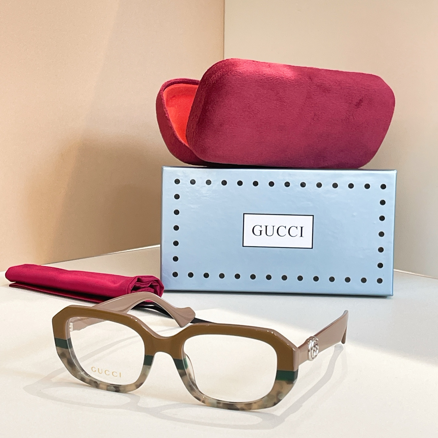 GUCC*🐝🐝🐝MODEL:GG1526O🐝🐝🐝SIZE:52口18-145🐝🐝🐝