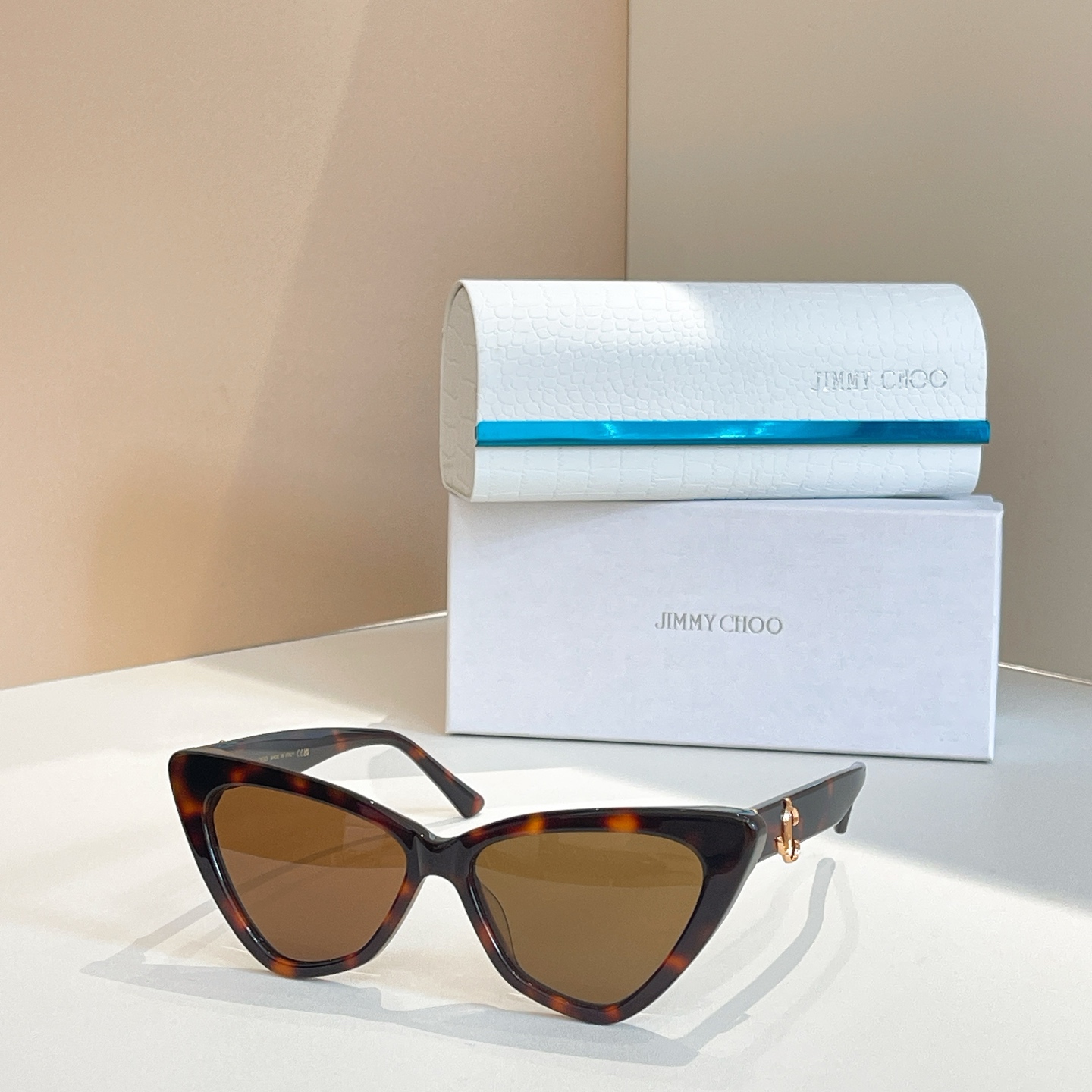 _dnb9sGuEhr82OAL3rT4WdlZyFdw-LKry3kfw9pA