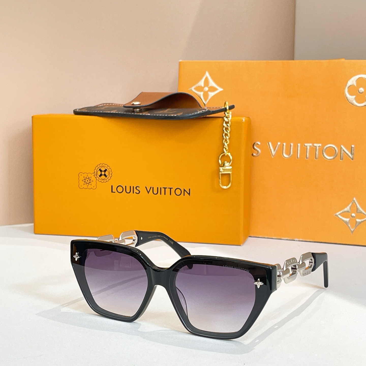 LOUIS VUITTO*🍁🍁🍁MODEL：Z2050U🍁🍁🍁SIZE：55口19-148🍁🍁🍁