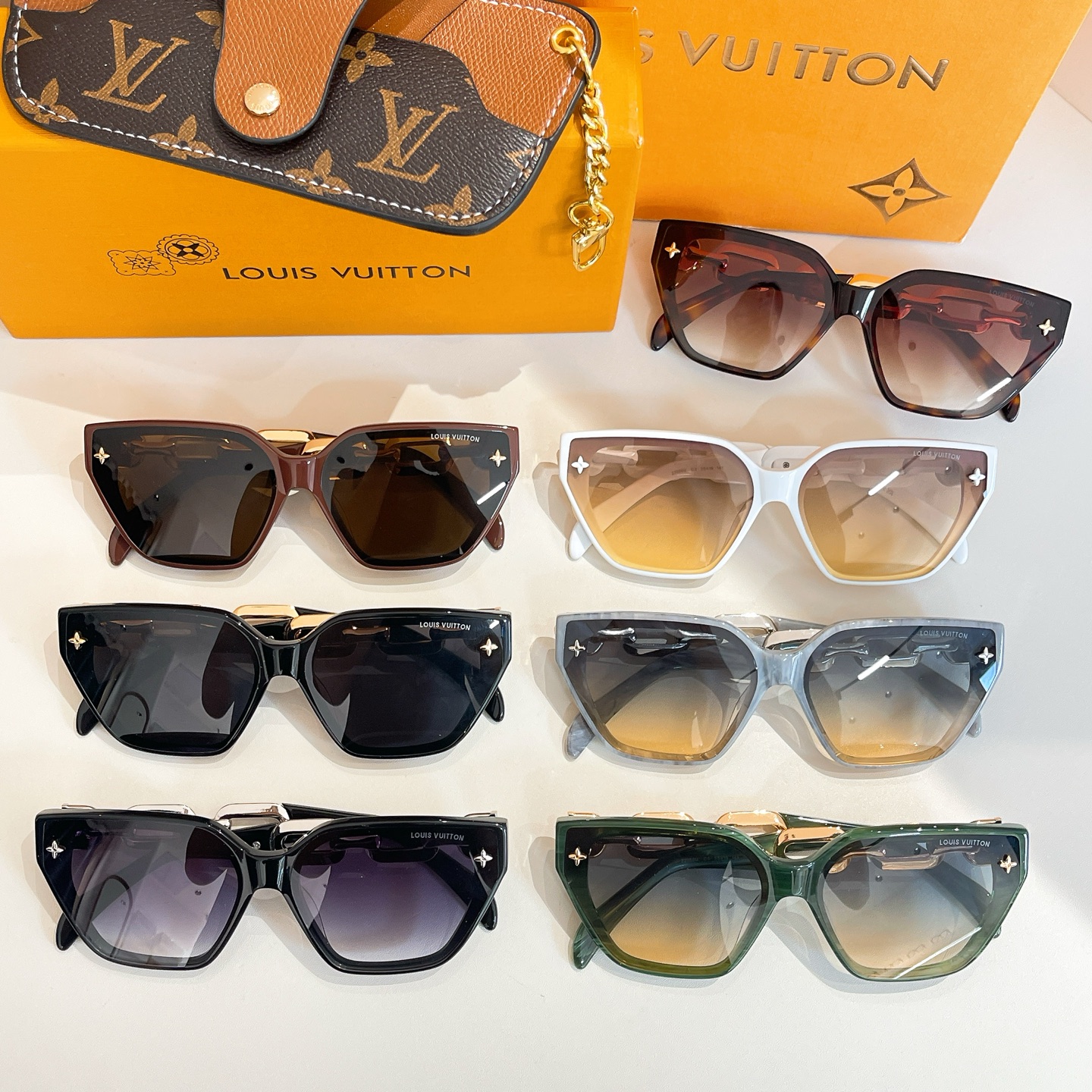 LOUIS VUITTO*🍁🍁🍁MODEL：Z2050U🍁🍁🍁SIZE：55口19-148🍁🍁🍁