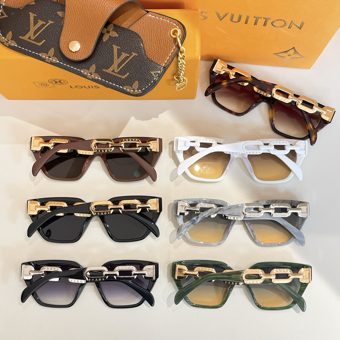 LOUIS VUITTO*🍁🍁🍁MODEL：Z2050U🍁🍁🍁SIZE：55口19-148🍁🍁🍁