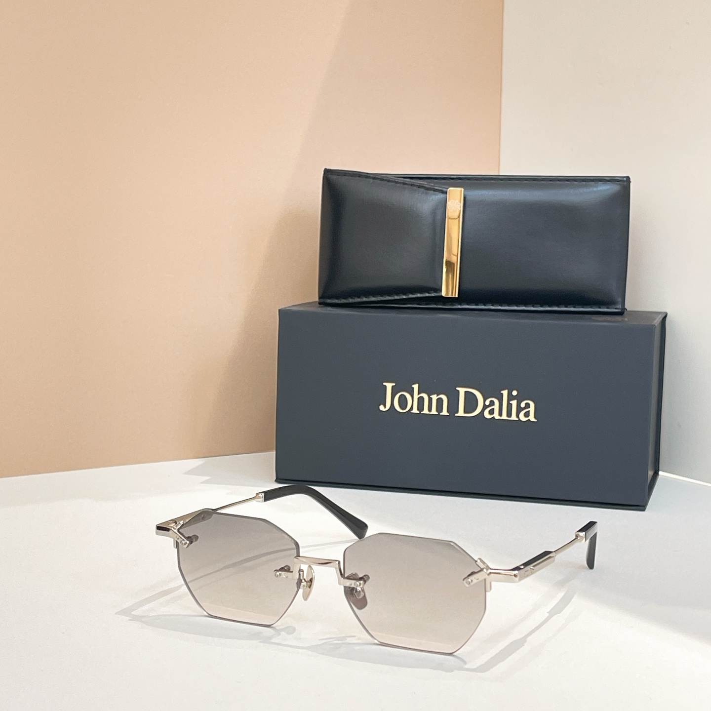 John Daila🌟🌟🌟MODEL: CURTIS🌟🌟🌟SIZE: 52口22-145🌟🌟🌟配送盒子～