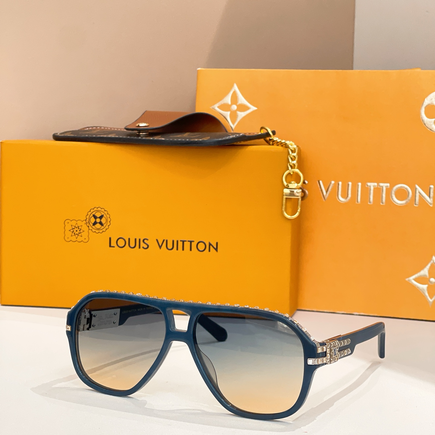 LOUIS VUITTO*🍁🍁🍁MODEL：Z2011U🍁🍁🍁SIZE：60口15-142🍁🍁🍁