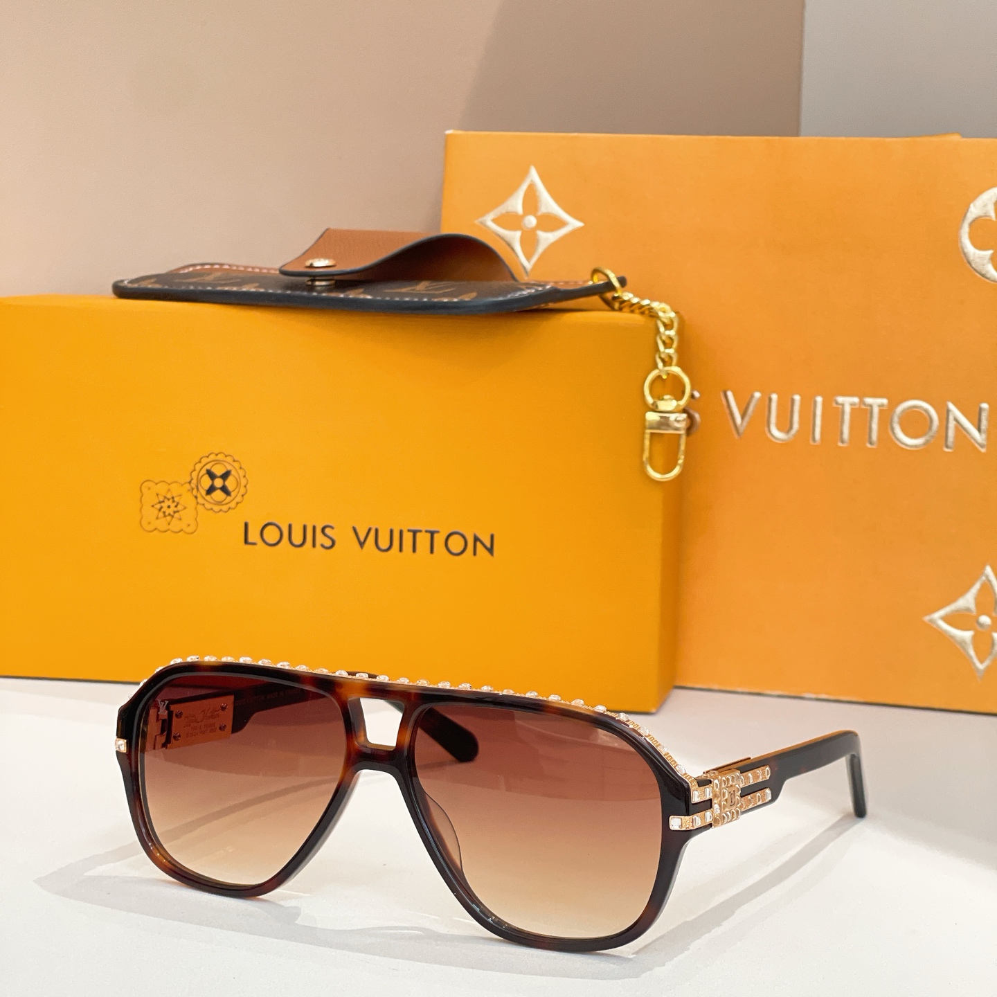 LOUIS VUITTO*🍁🍁🍁MODEL：Z2011U🍁🍁🍁SIZE：60口15-142🍁🍁🍁