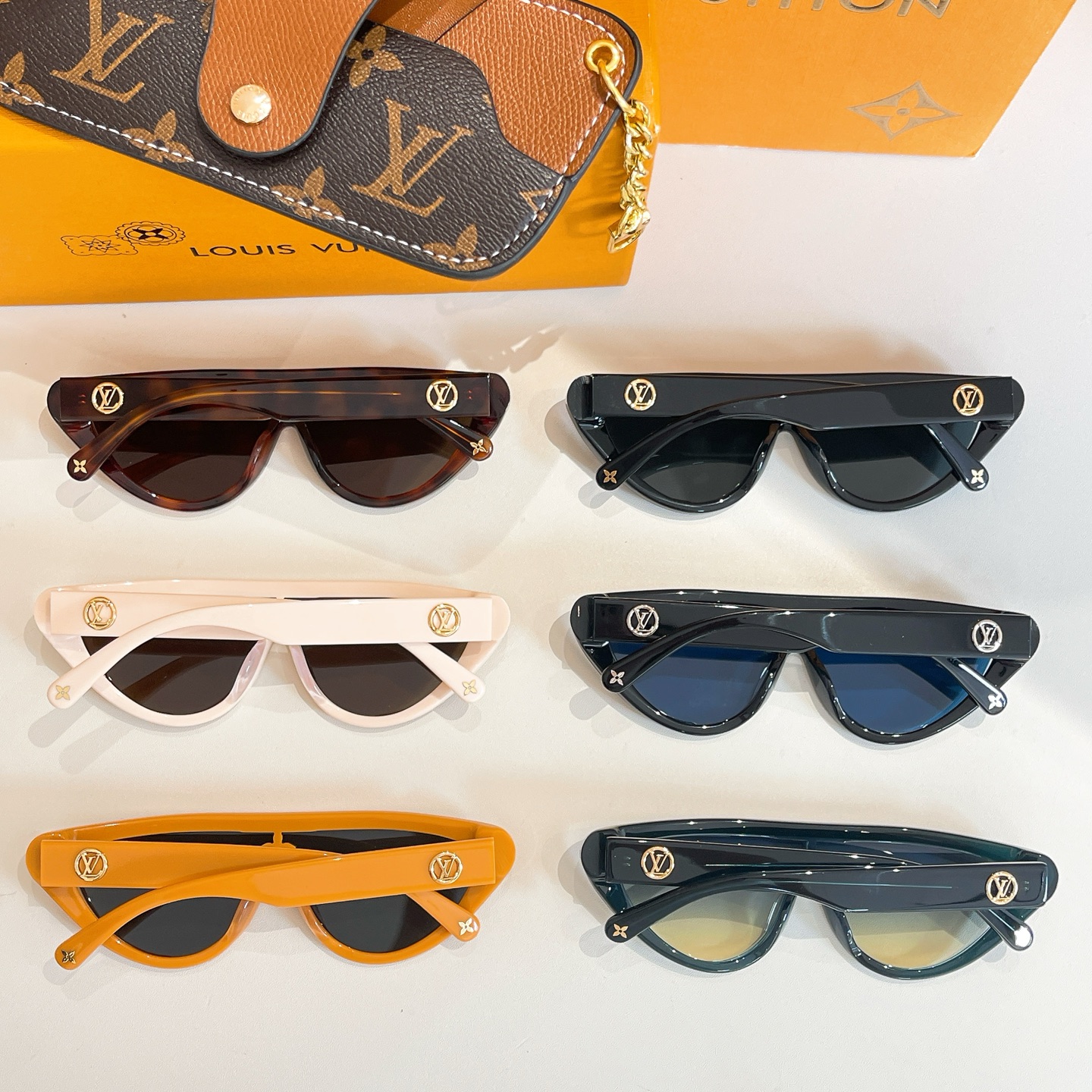 LOUIS VUITTO*✨✨✨MODEL：Z2179U✨✨✨ SIZE：127口0-135✨✨✨