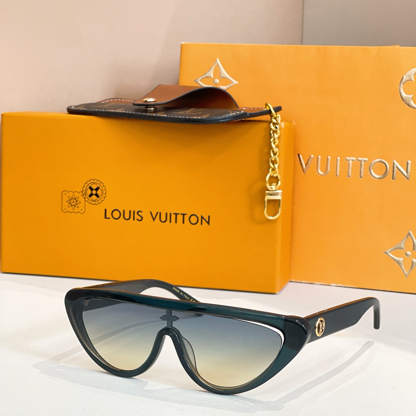 LOUIS VUITTO*✨✨✨MODEL：Z2179U✨✨✨ SIZE：127口0-135✨✨✨