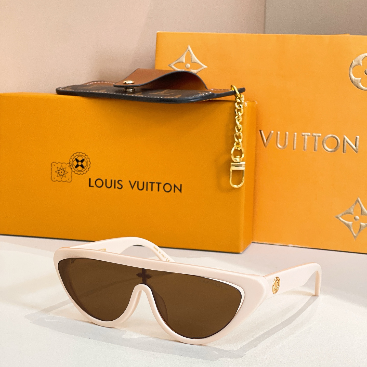 LOUIS VUITTO*✨✨✨MODEL：Z2179U✨✨✨ SIZE：127口0-135✨✨✨