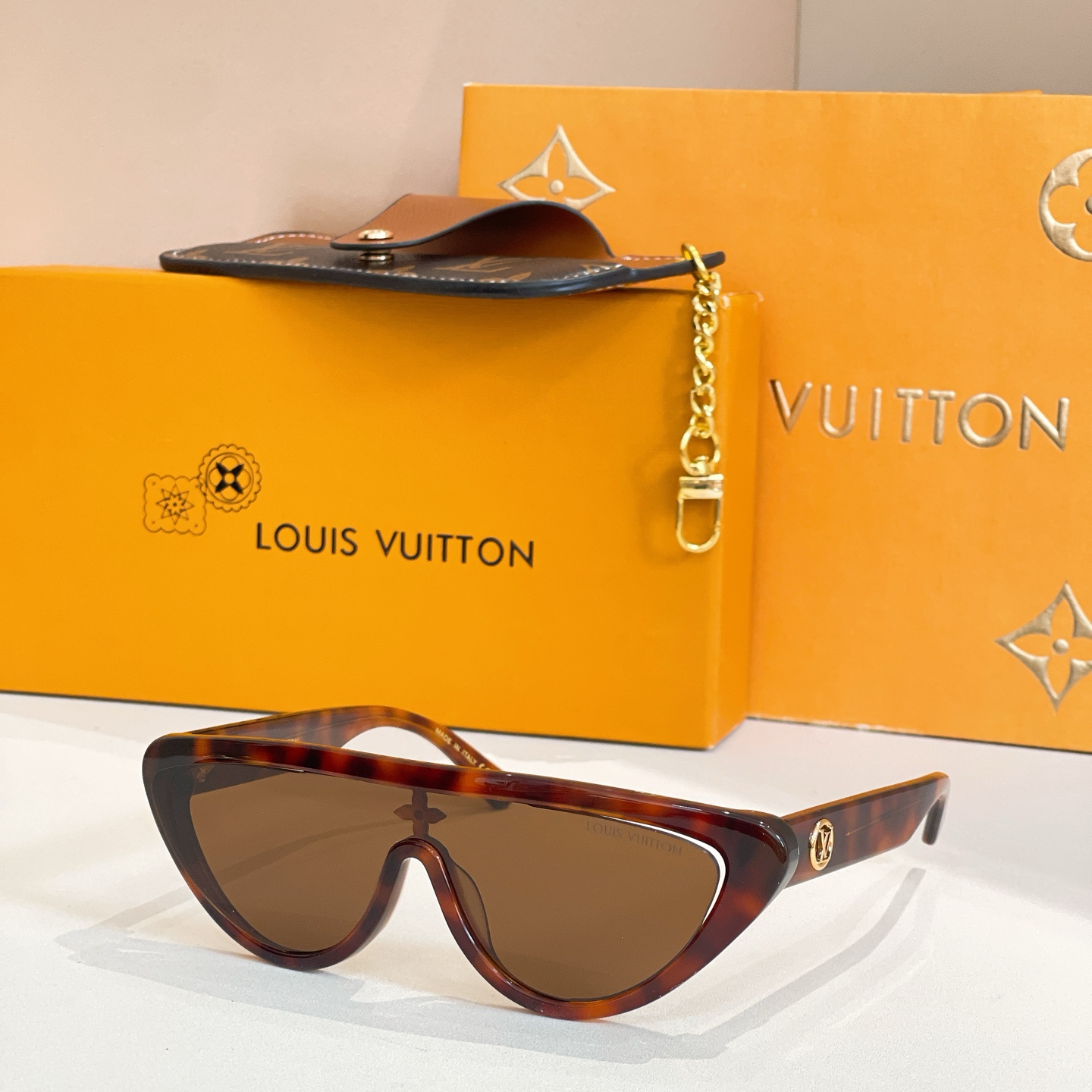 LOUIS VUITTO*✨✨✨MODEL：Z2179U✨✨✨ SIZE：127口0-135✨✨✨