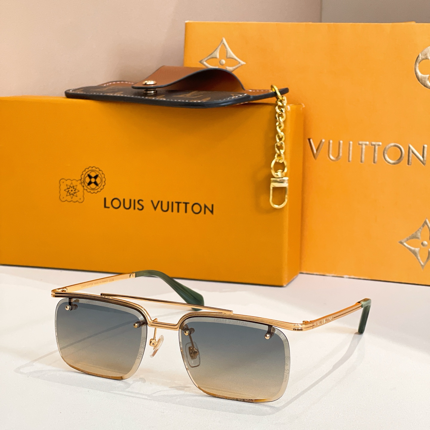 LOUIS VUITTO*✨✨✨MODEL：Z2060U✨✨✨ SIZE：57口18-145✨✨✨